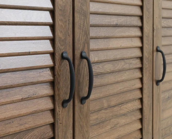 Garderobeskab MANDERUP 128x199 3 låger vild eg farve