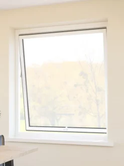 Insektnet NYORD 130x150 m/lynlås vindue assorteret