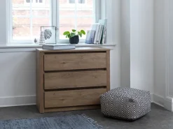 Kommode VEDDE 3 skuffer vild eg