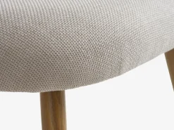 Lænestol THORUP beige stof/egefarve