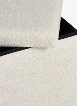 Puf NYSTED 38x38 m/opbevaringsplads råhvid teddy