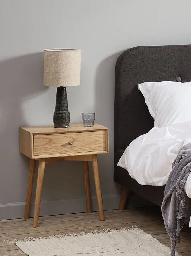 Sengebord HOKKSUND 1 skuffe eg natur