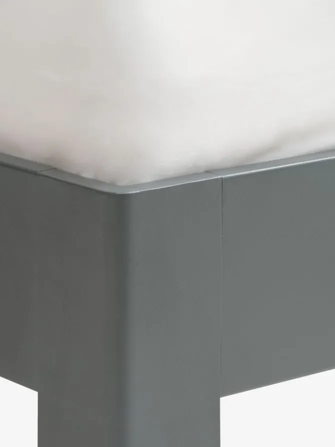 Sengeramme KILDEN 180x200 mørkegrå