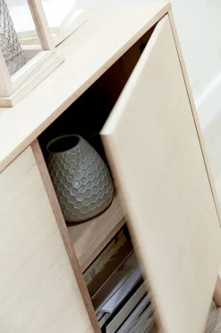 Skænk KALBY 2 låger 3 skuffer lys eg