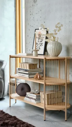 Skænk SNESLEV 2 hylder egefarve