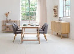 Skænk SNESLEV 2 hylder egefarve