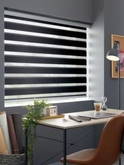 Skrivebord VANDBORG 60x120 eg/sort