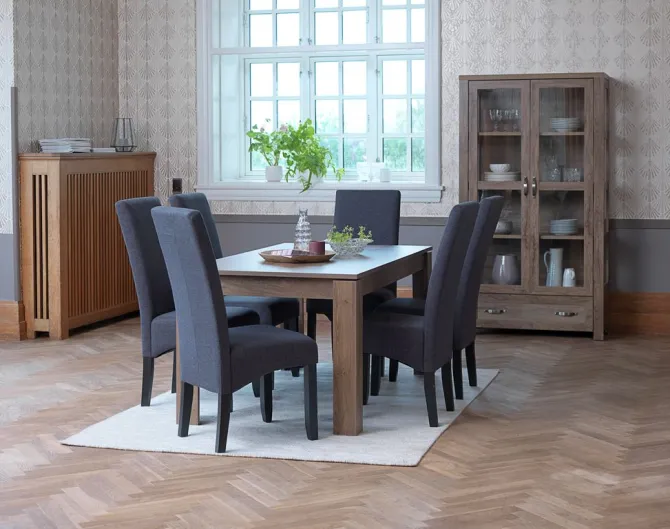 Vitrineskab JUNGEN 2 låger 1 skuffe vild eg farve