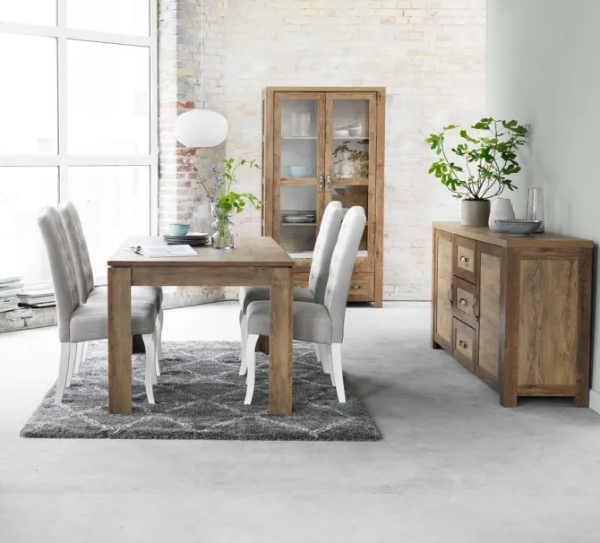 Vitrineskab JUNGEN 2 låger 1 skuffe vild eg farve