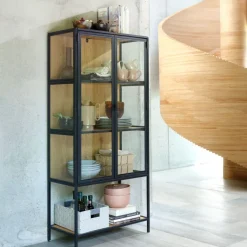 Vitrineskab TRAPPEDAL eg/sort